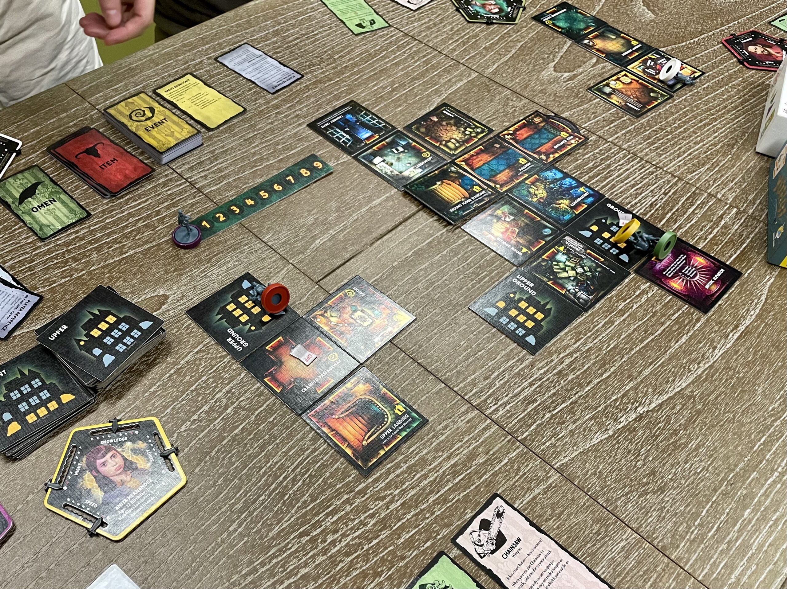 Betrayal at House on the Hill game play